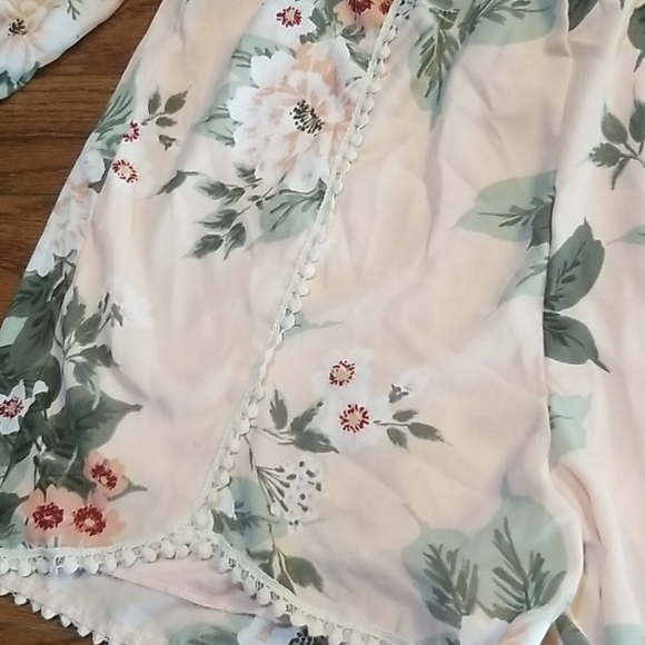 Romper - Picture 2 of 8